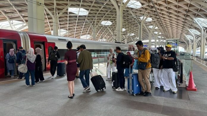 Jelang Arus Balik, KCIC Ajak Penumpang Manfaatkan Berbagai Intermoda di Tiap Stasiun