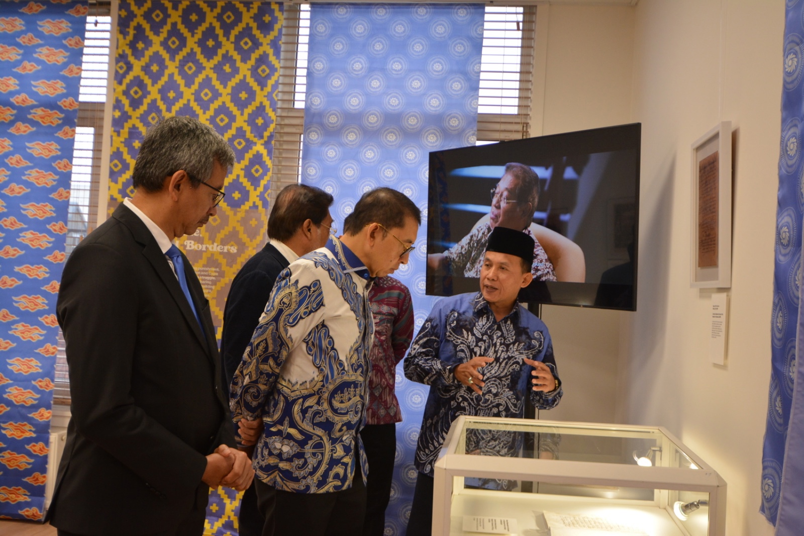Menteri Fadli Zon ke Paris dan Amsterdam